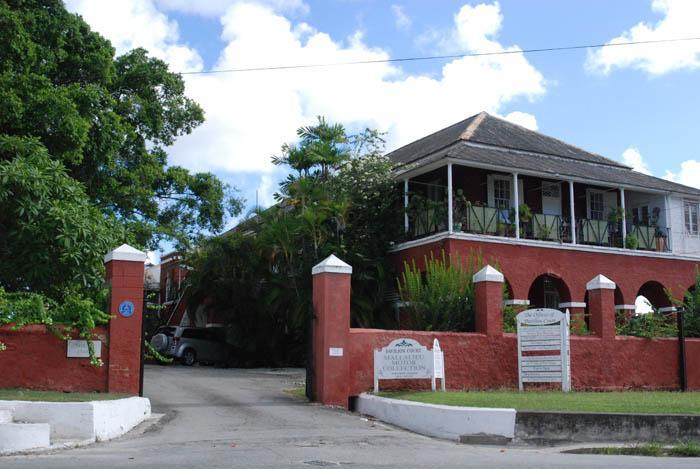 Charming Old World Apartment Bridgetown Exterior foto