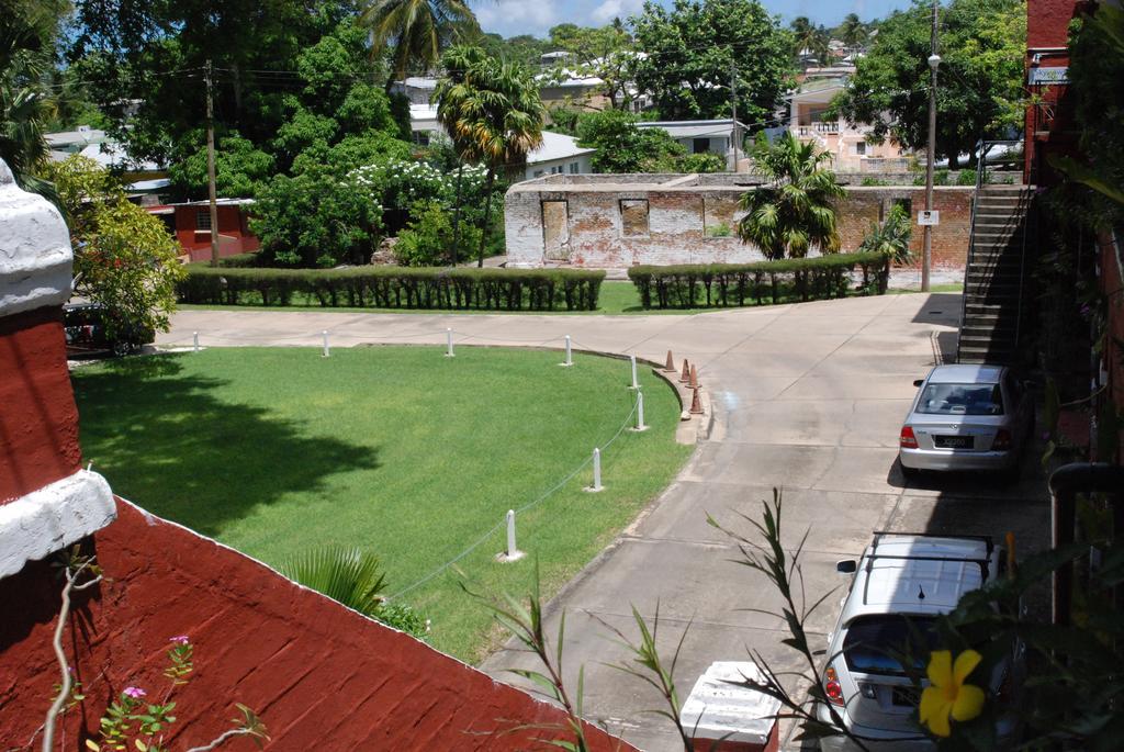 Charming Old World Apartment Bridgetown Exterior foto